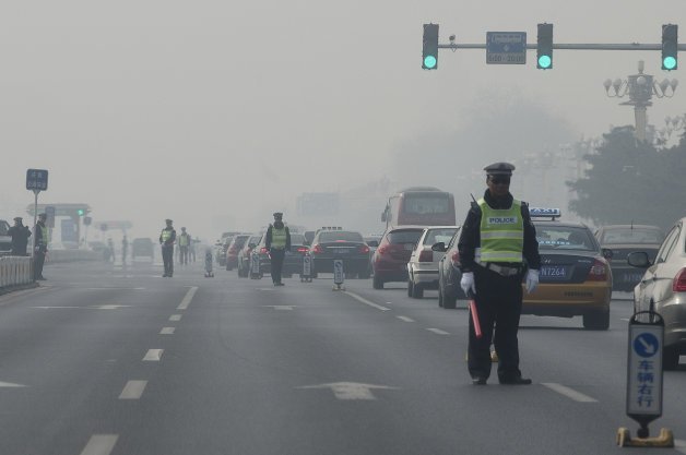 Beijing Shuts Down Highways, Airport In Fight Against Smog