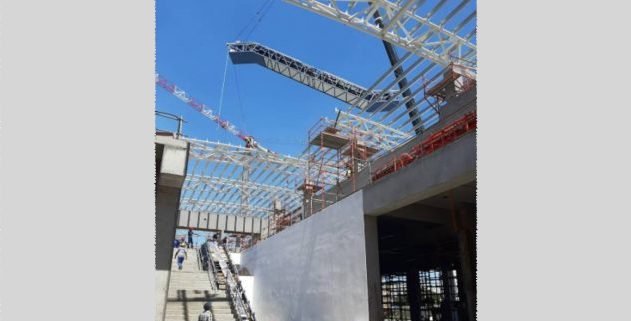 Infrastructure : Pose des escalateurs au Victoria Urban Terminal