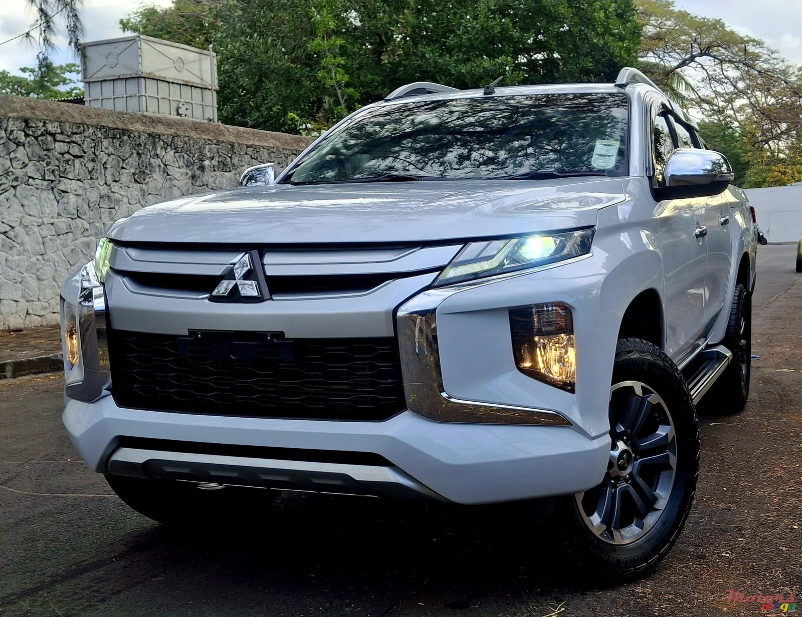 2021' Mitsubishi Triton photo #1