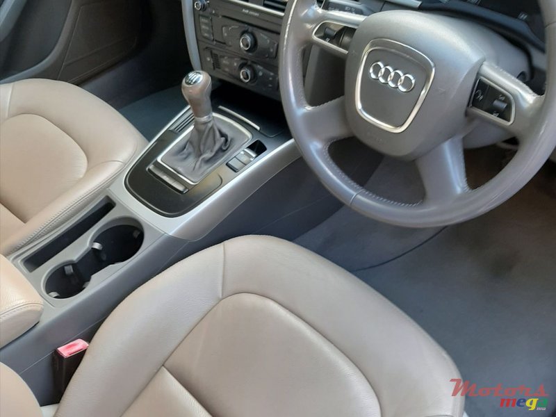 2012' Audi A4 photo #7