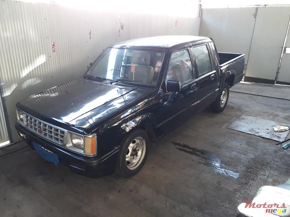 1995' Mitsubishi L200 photo #2