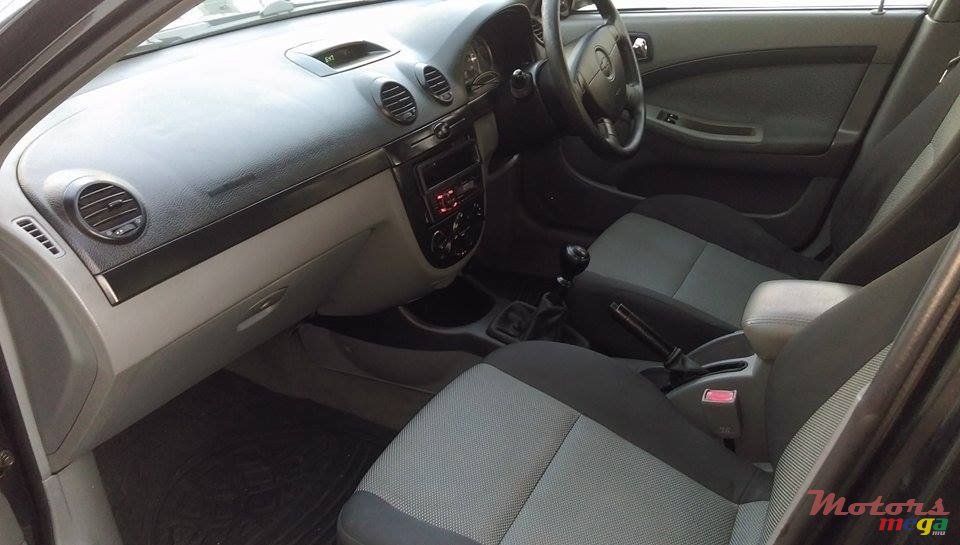 2006' Chevrolet Optra photo #4