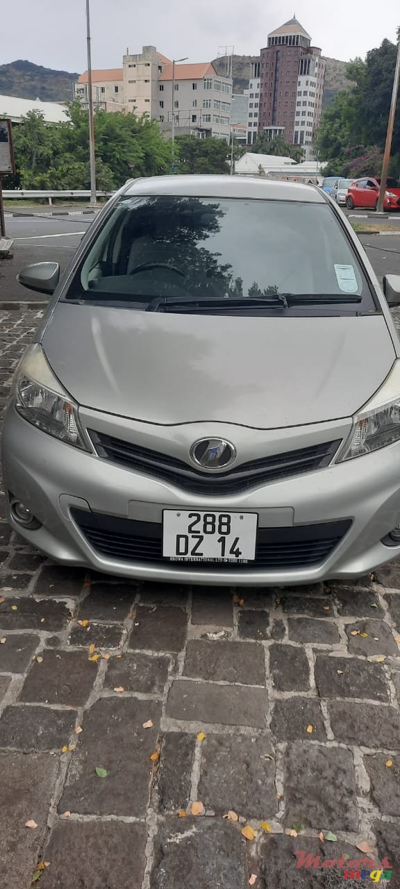 2015' Toyota Vitz photo #2