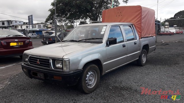 1999' Mitsubishi L 200 2x4 photo #2
