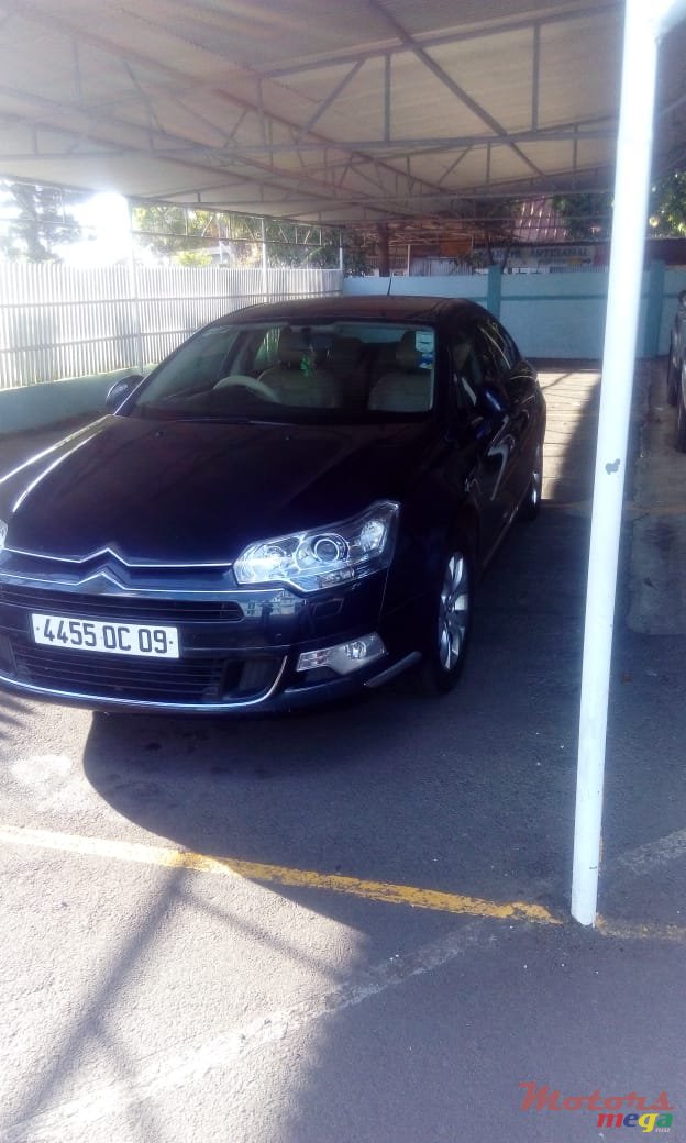 2009' Citroen C5 photo #2