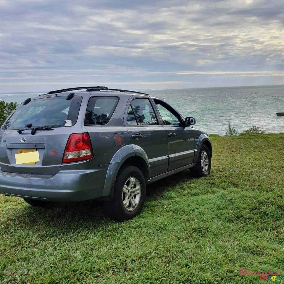 2004' Kia Sorento photo #1
