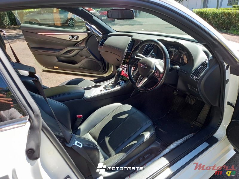 2019' Infiniti Q60 COUPE photo #4