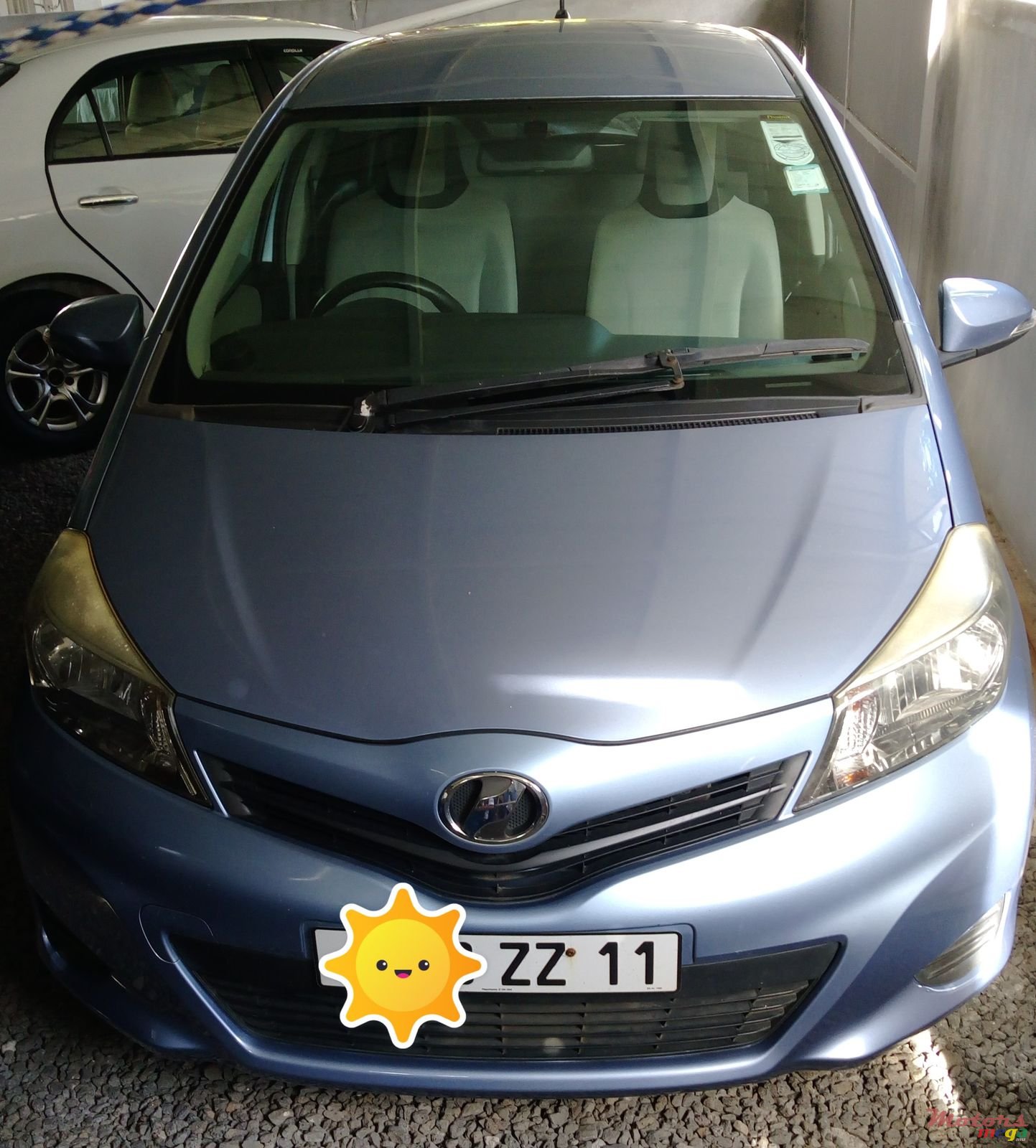2011' Toyota Vitz photo #1
