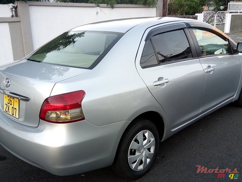 2007' Toyota Belta photo #4