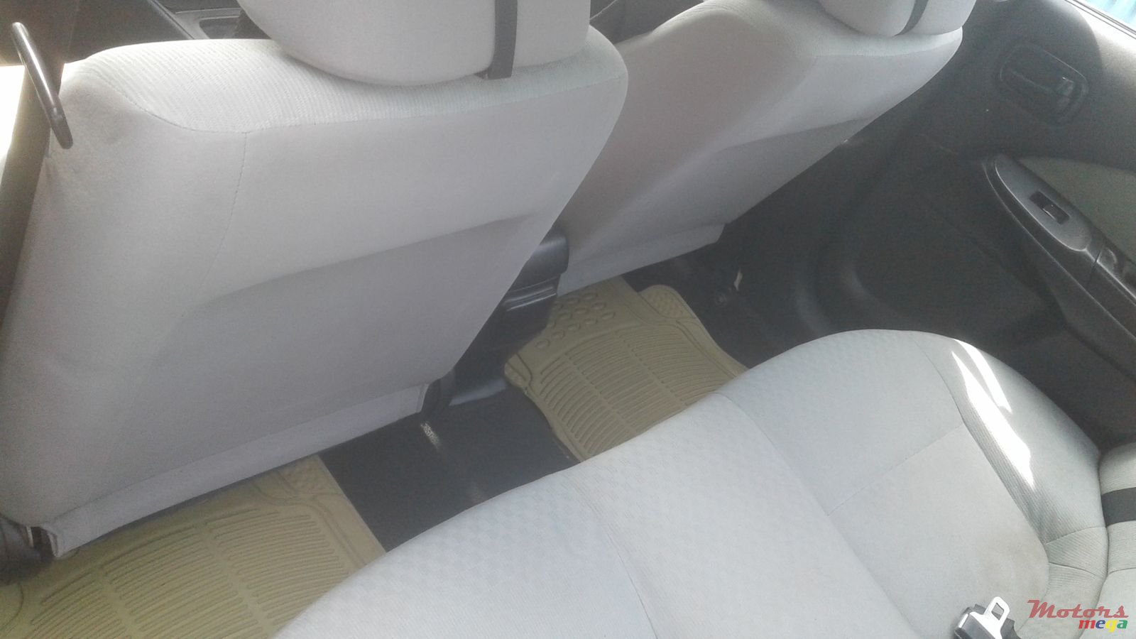 2005' Nissan Sunny photo #5