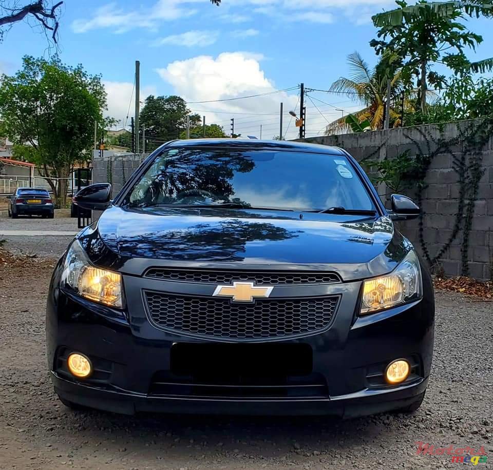 2012' Chevrolet Cruze photo #2