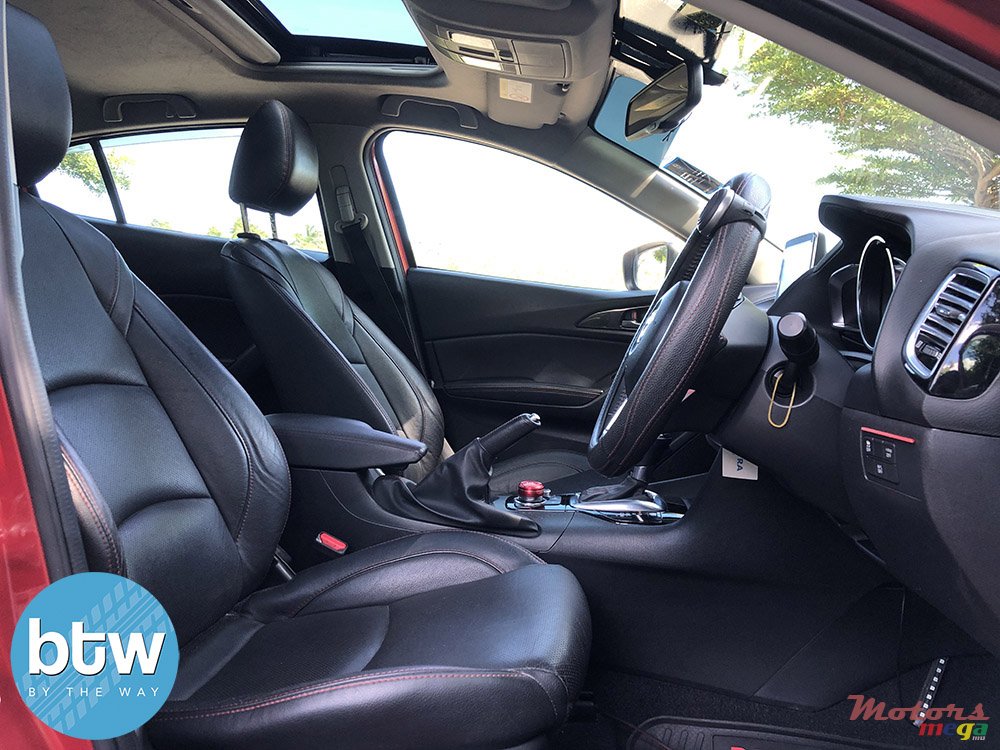 2015' Mazda 3 SKY ACTIVE photo #5