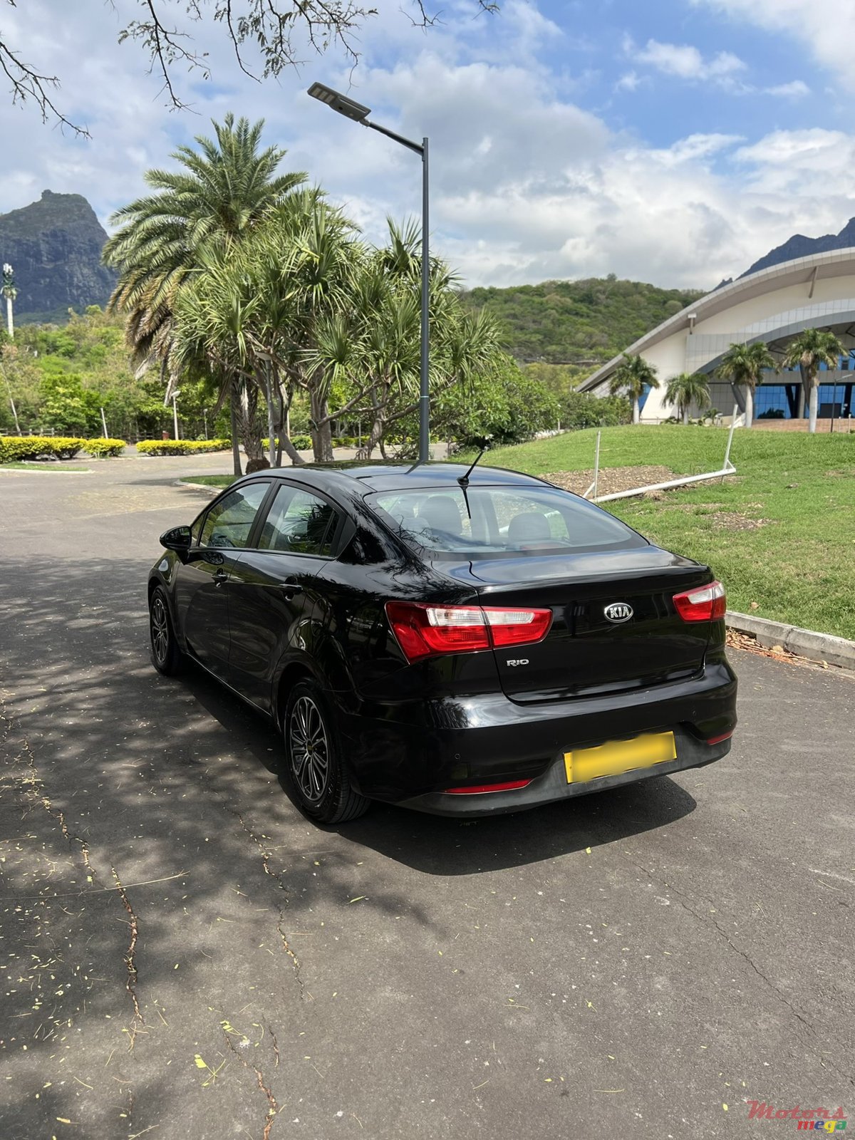 2017' Kia Rio photo #2