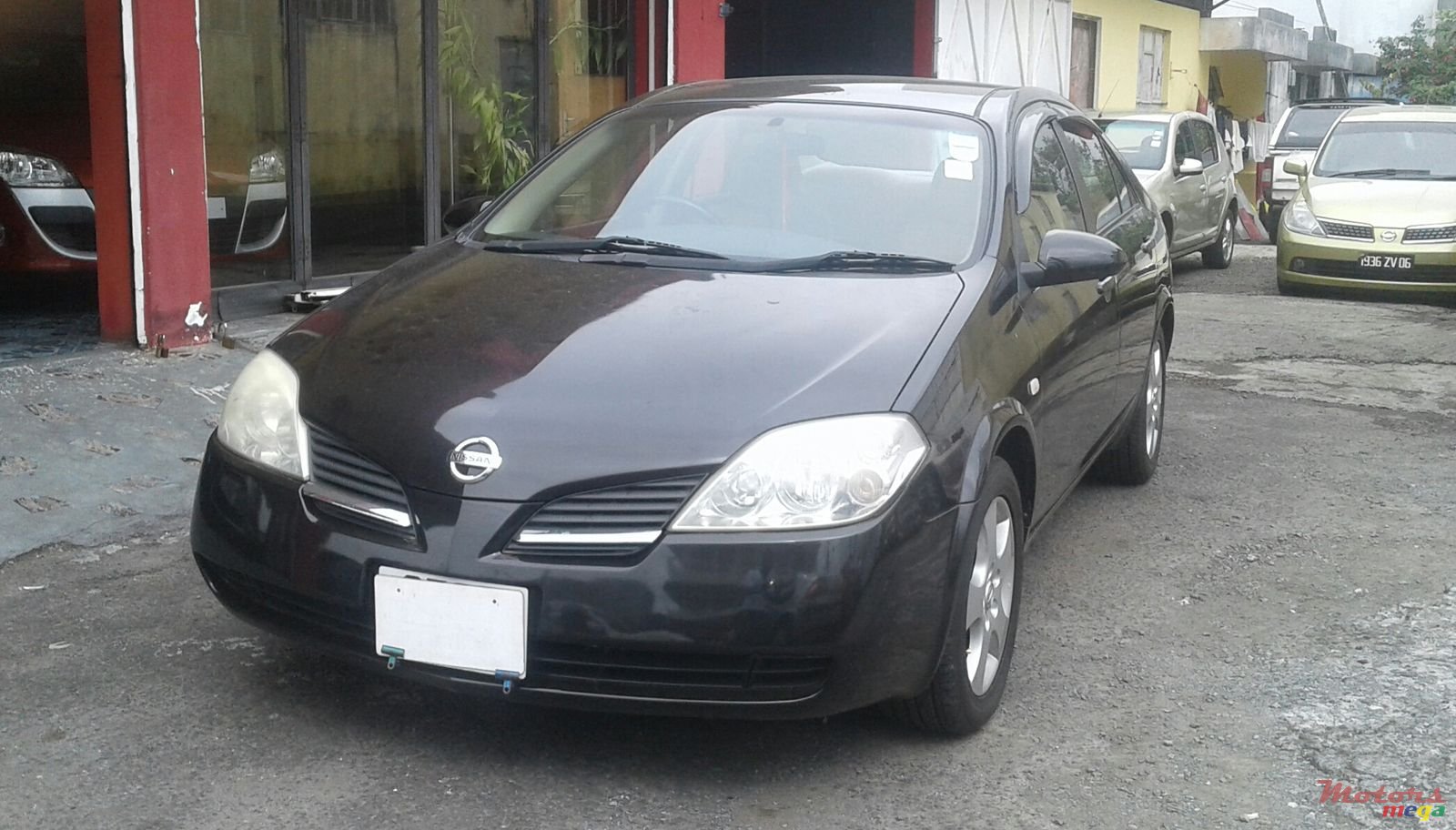 2002' Nissan Primera photo #2