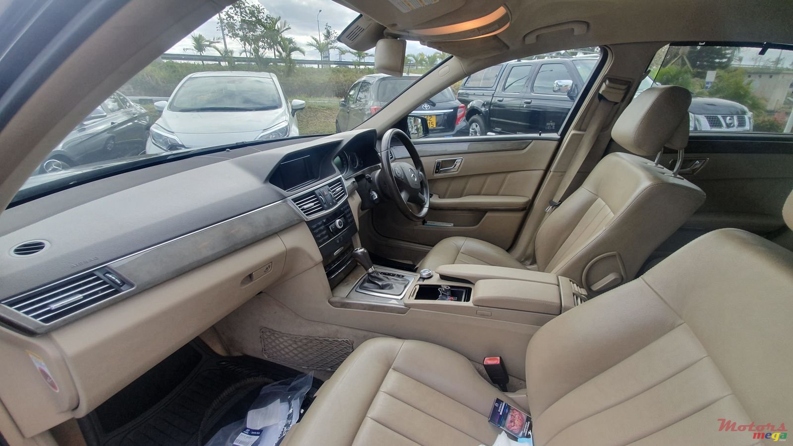 2010' Mercedes-Benz E250 photo #7