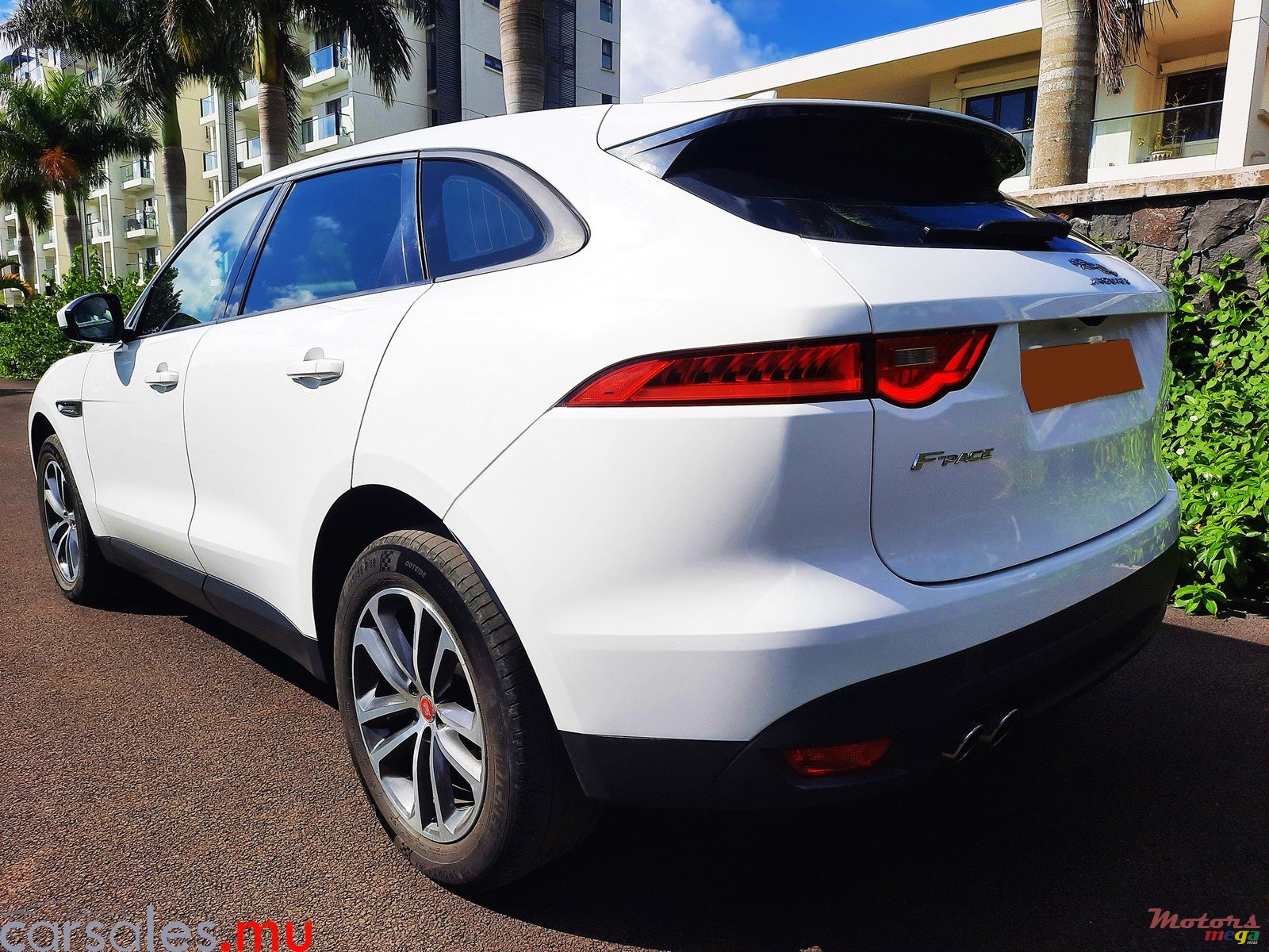 2018' Jaguar F-Pace 2.0d AWD photo #3