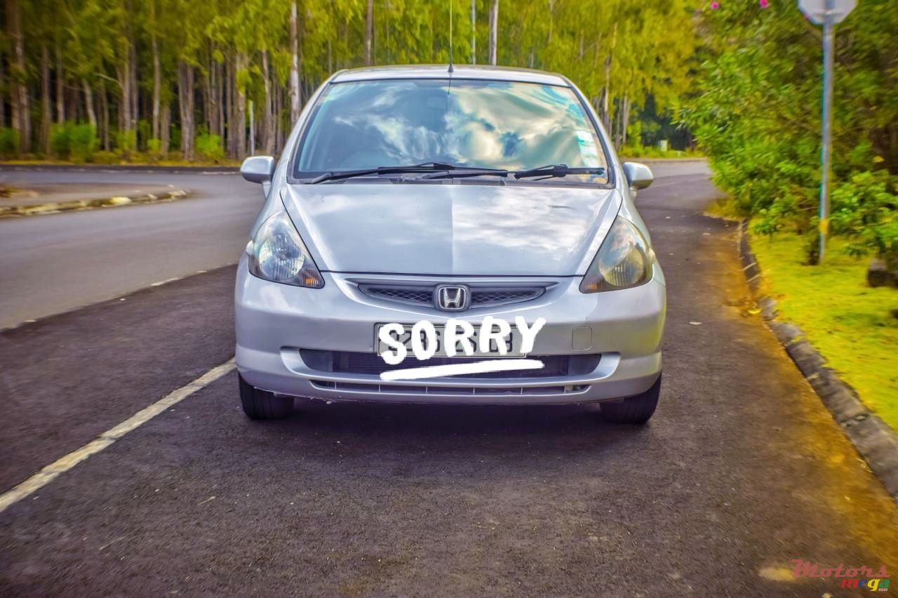 2003' Honda Fit photo #1