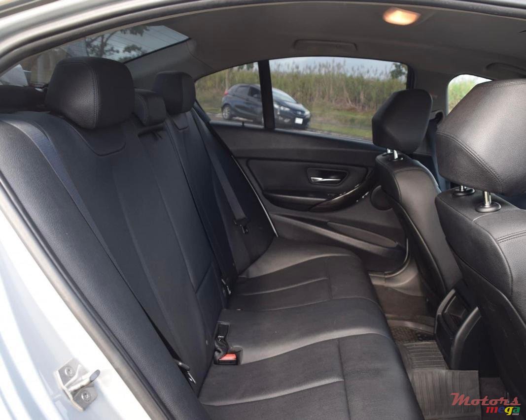 2014' BMW 3 Series photo #4