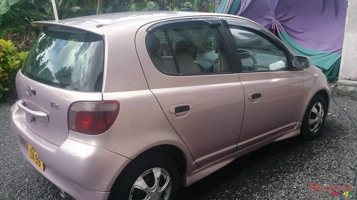 1999' Toyota Vitz photo #3