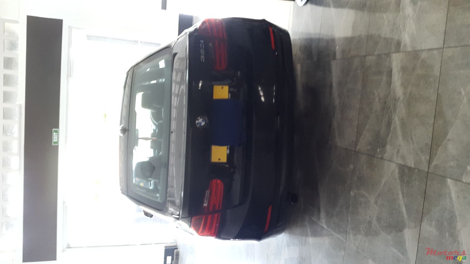 2012' BMW 3 Series Compact photo #3