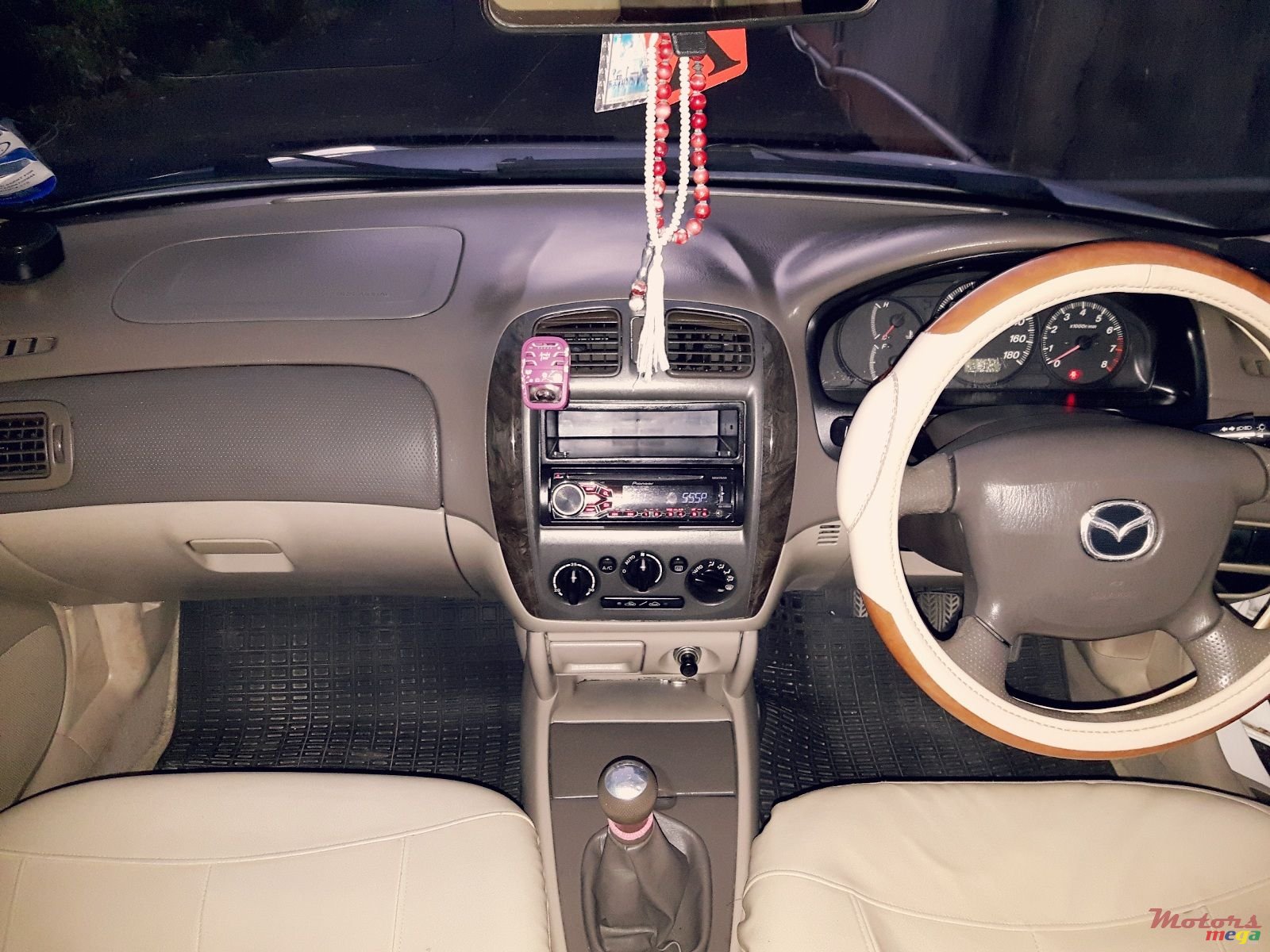 2002' Mazda Familia photo #7