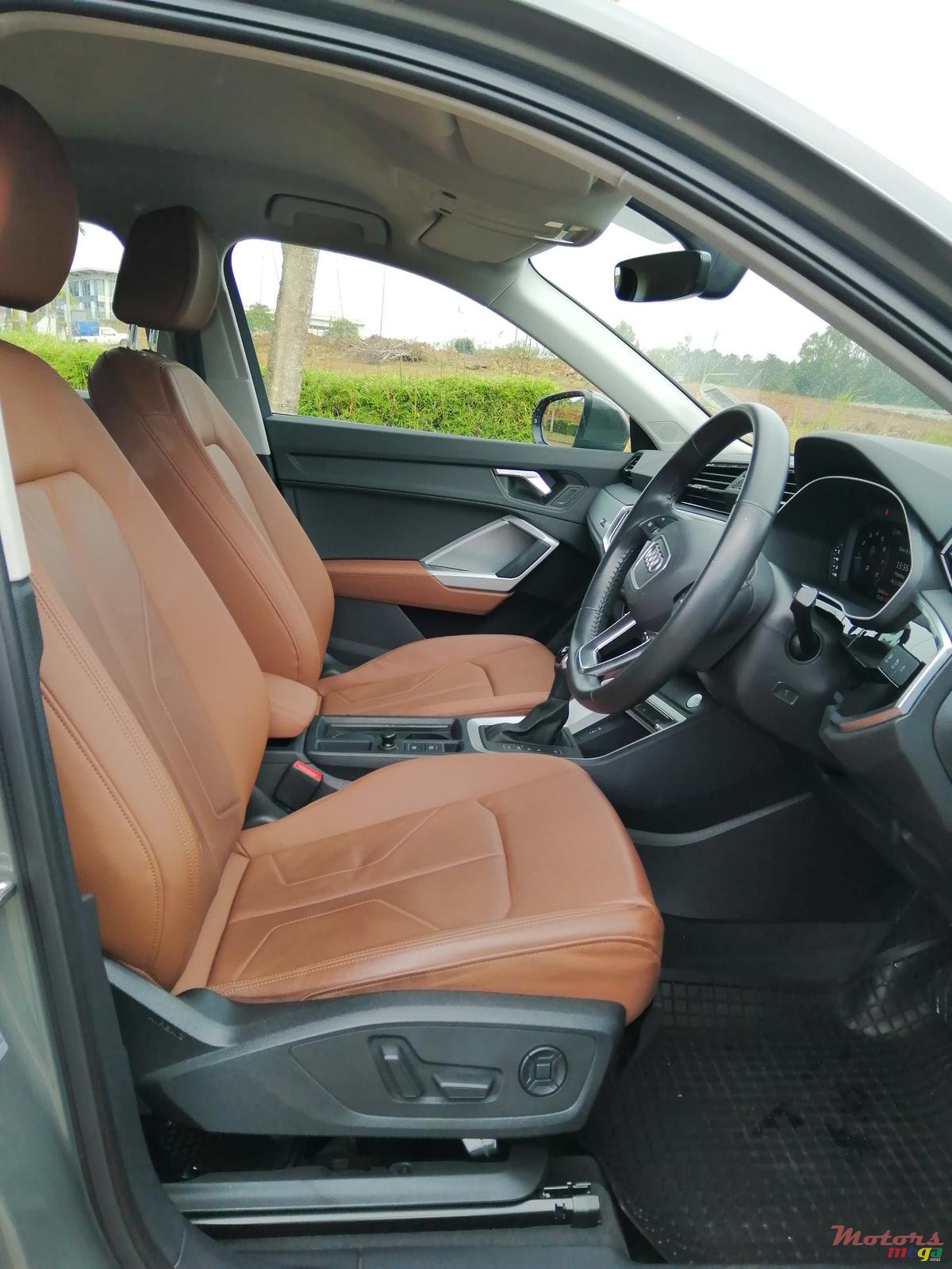 2020' Audi Q3 photo #5