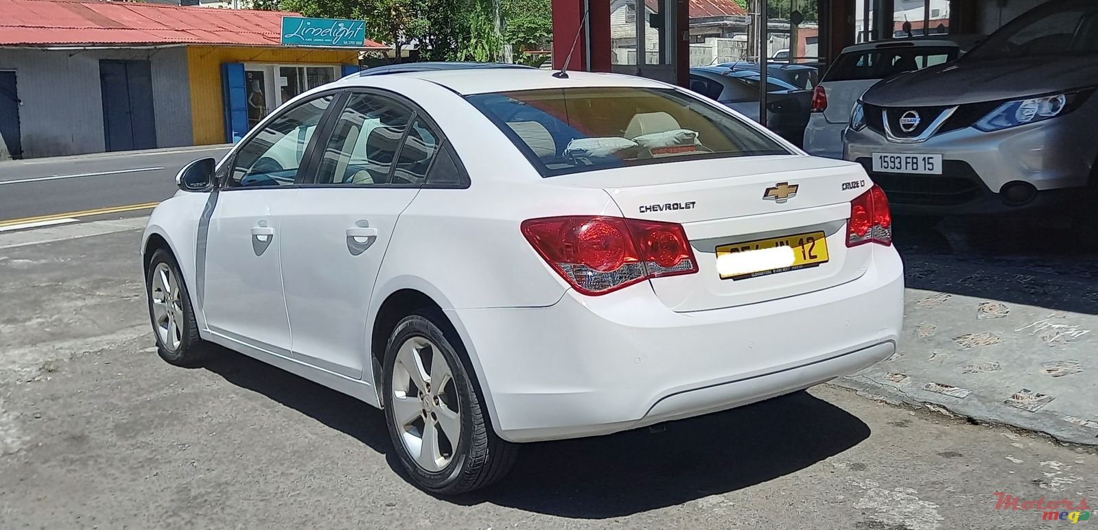 2012' Chevrolet Cruze LT photo #4