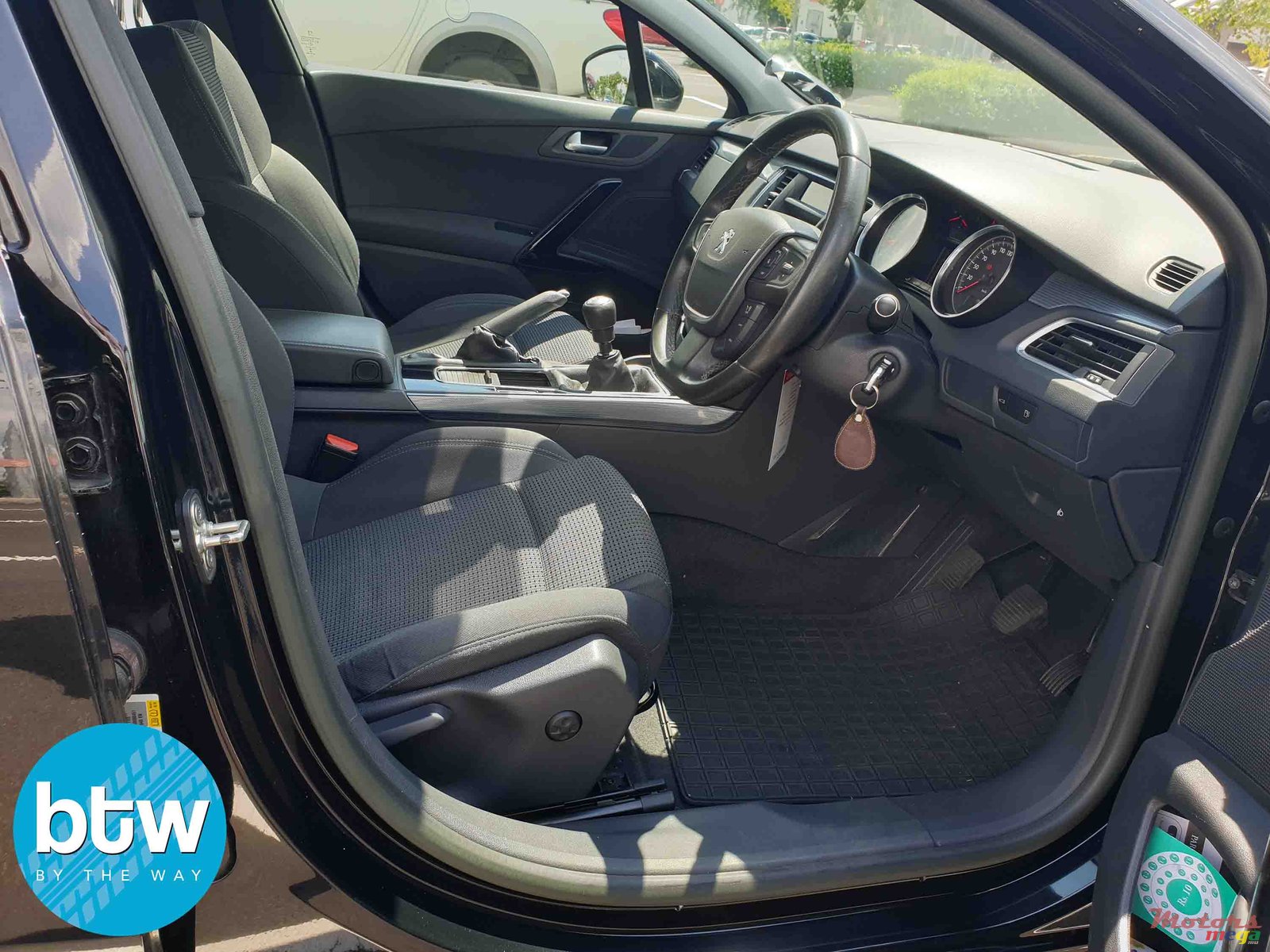 2015' Peugeot 508 photo #7