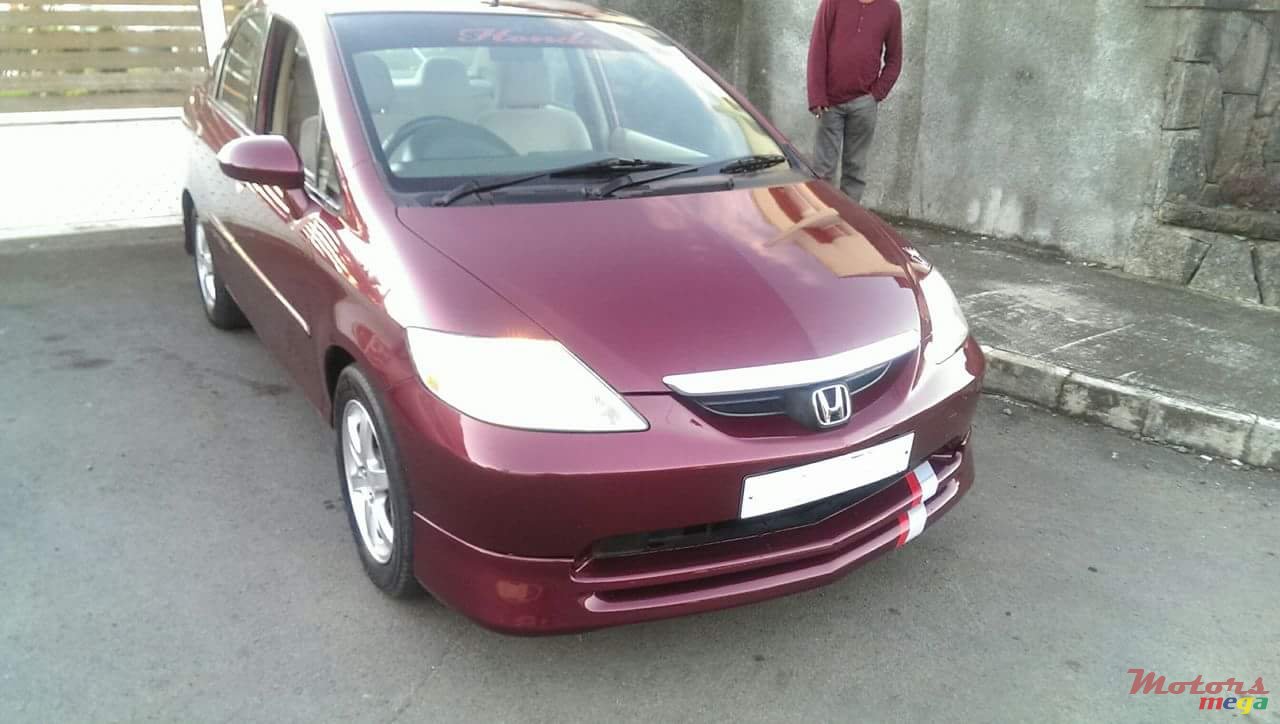 2004' Honda City photo #2
