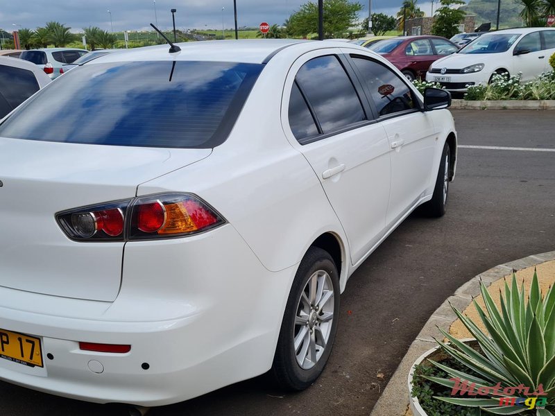 2017' Mitsubishi Lancer photo #2