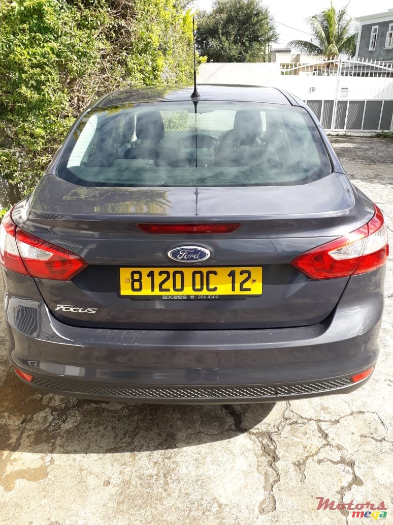 2012' Ford Focus FULL OPTION photo #2