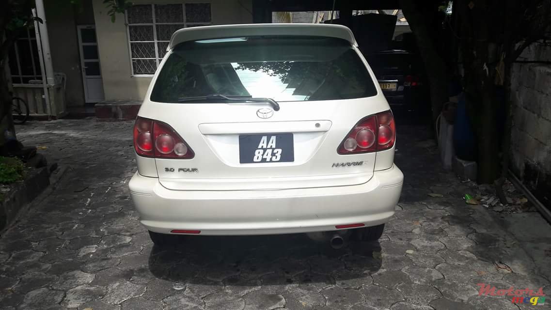 1998' Toyota Harrier photo #3