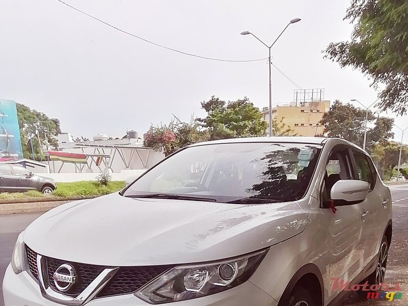 2015' Nissan Qashqai photo #3
