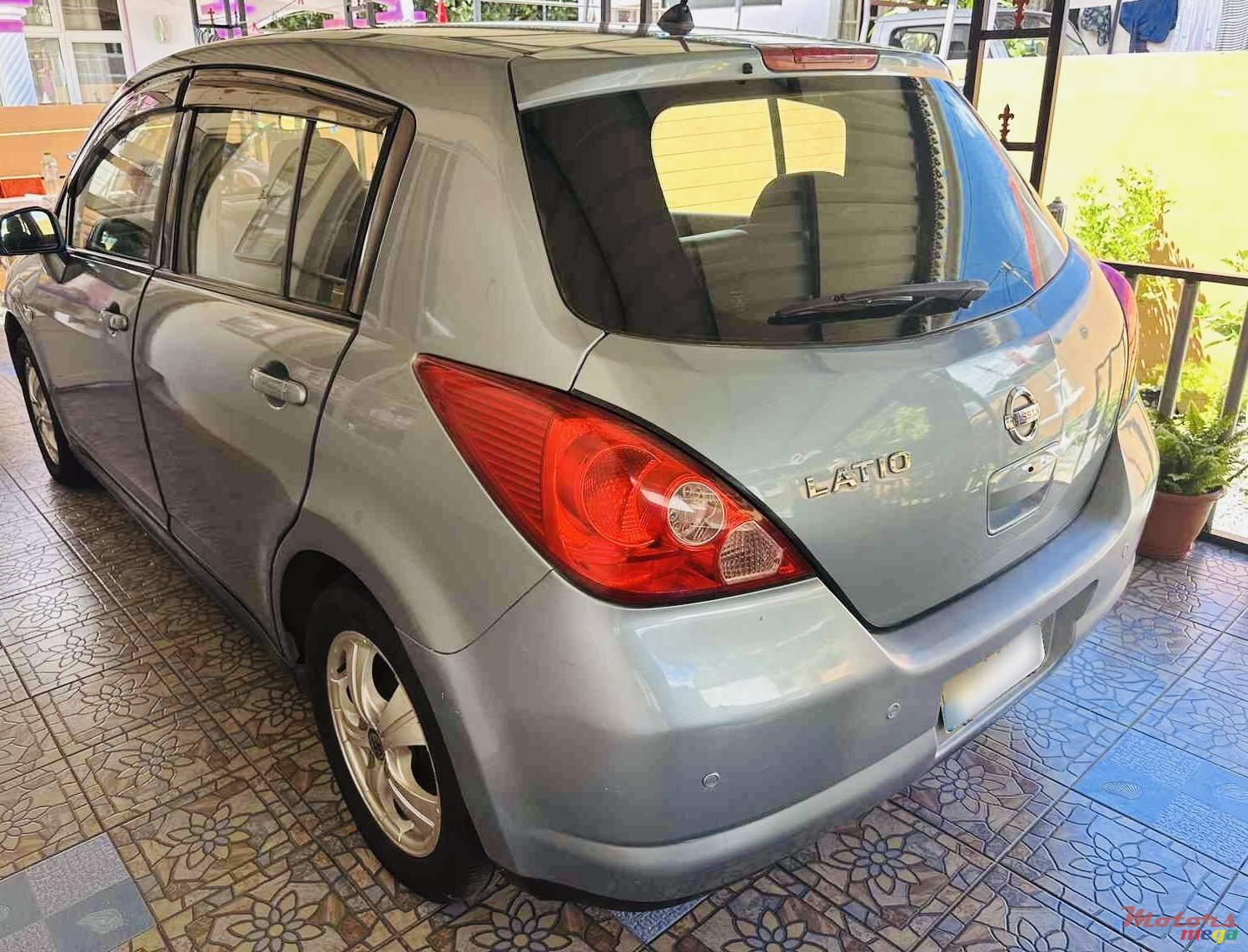 2005' Nissan Tiida photo #3