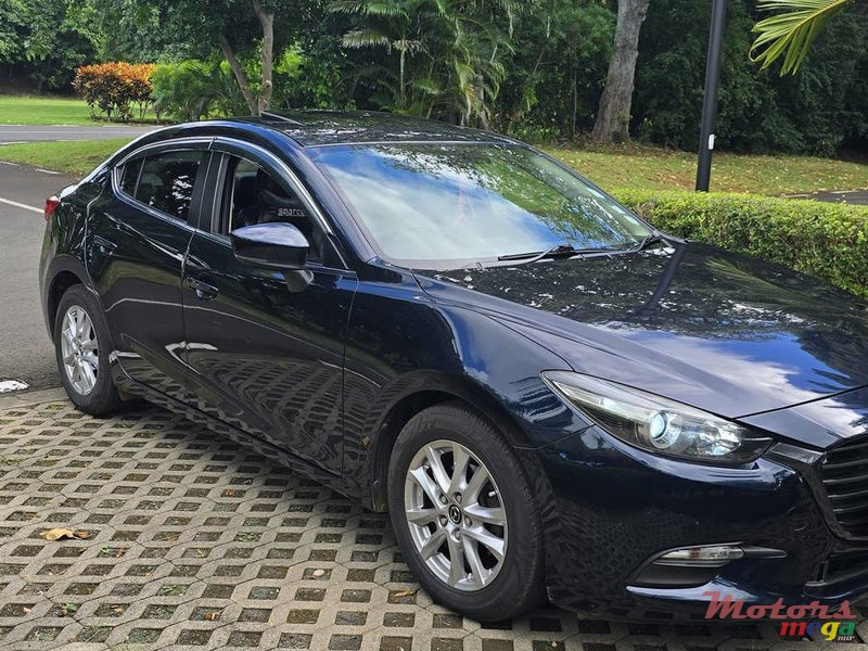 2017' Mazda 3 photo #2