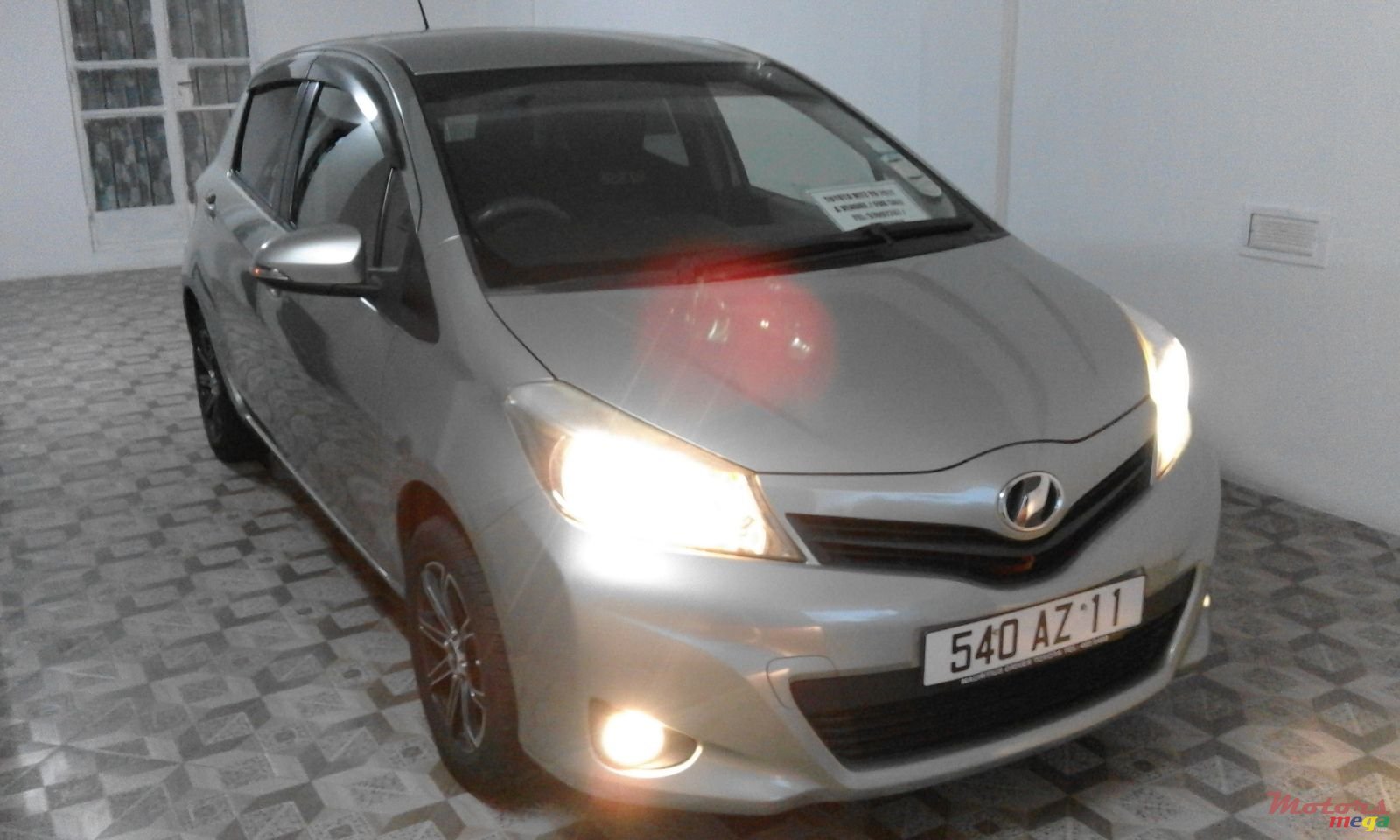 2011' Toyota Vitz photo #2