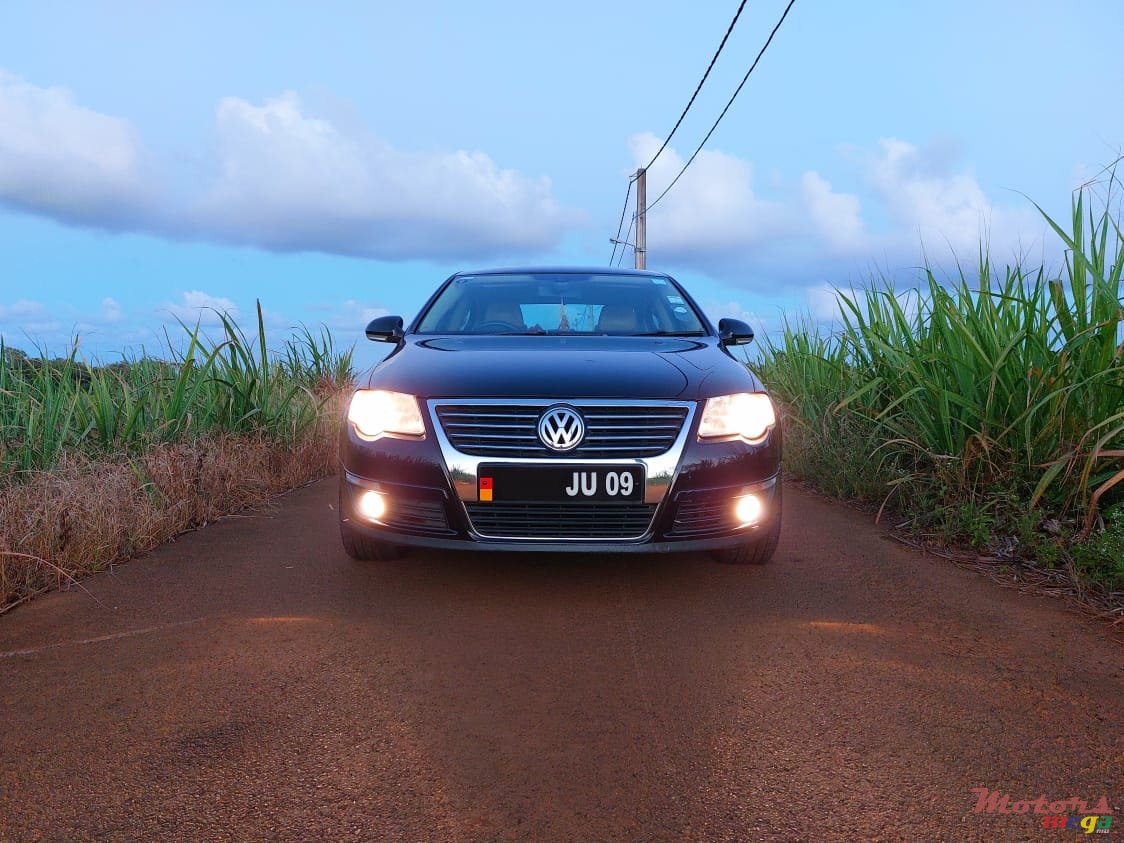 2009' Volkswagen Passat 1.4 Turbo photo #2