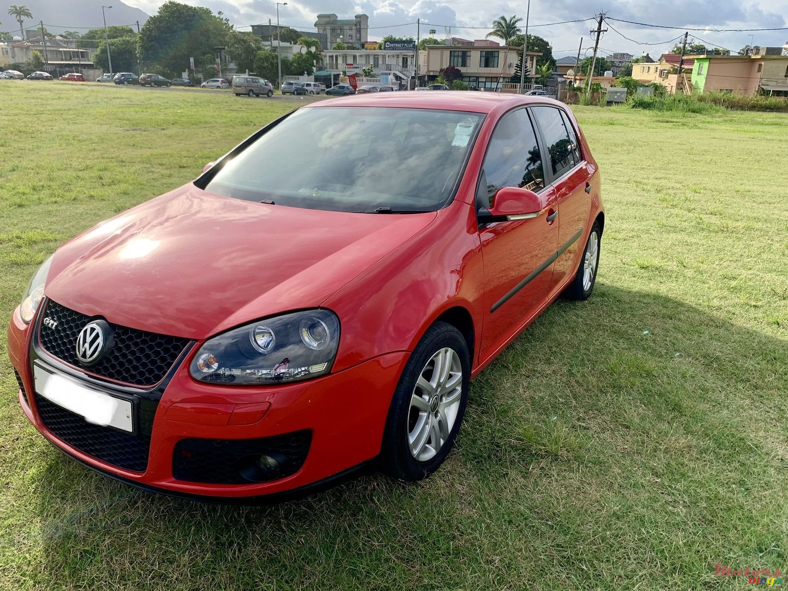 2008' Volkswagen Golf GTI photo #3