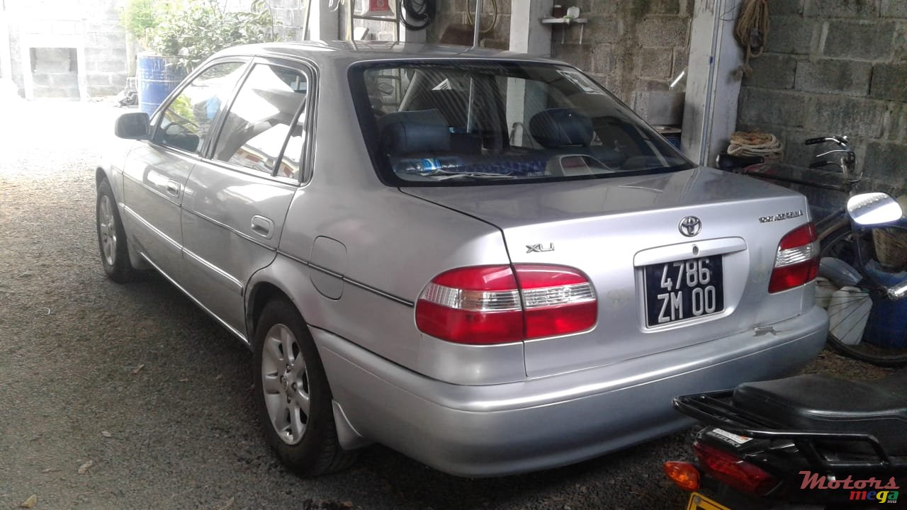 2000' Toyota Corolla photo #3