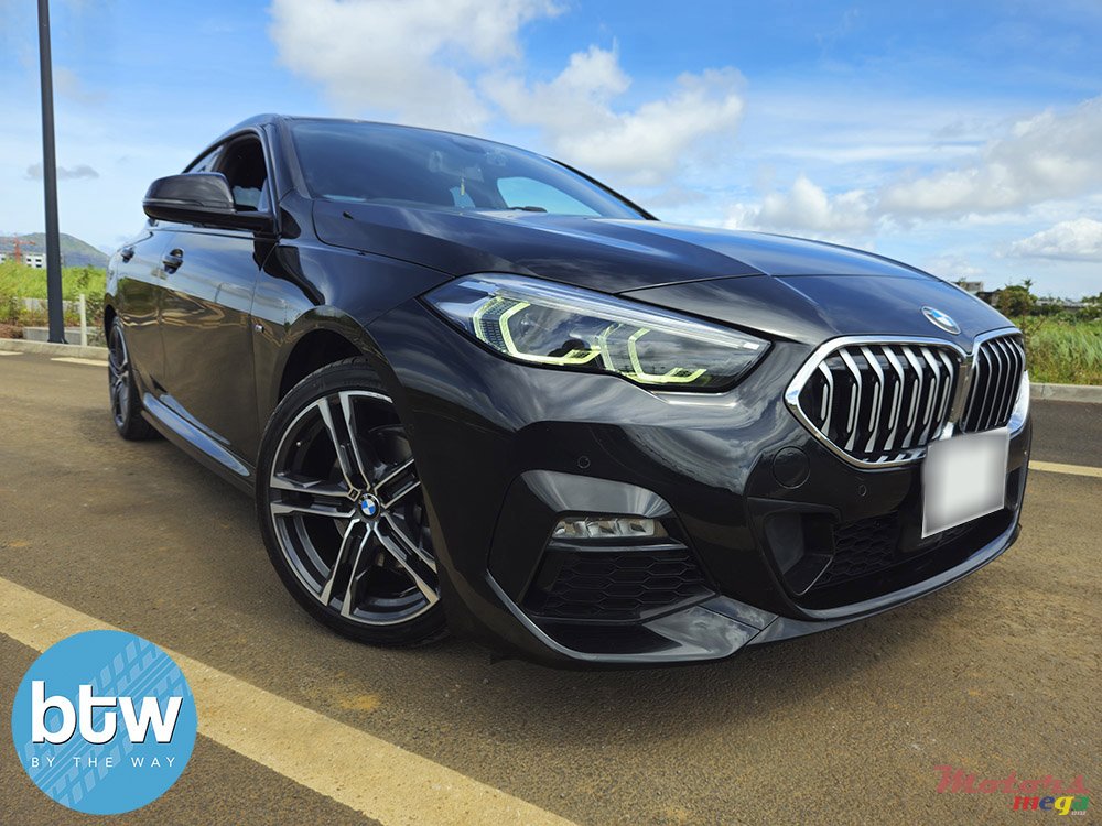 2020' BMW 218 M Sport Package photo #1