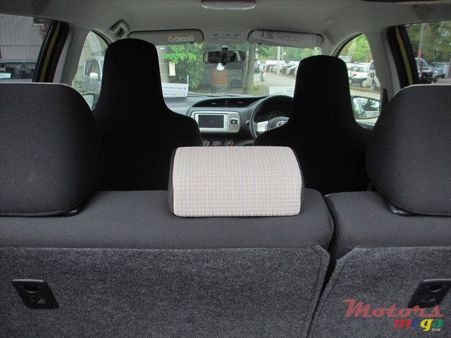 2014' Toyota Vitz photo #3