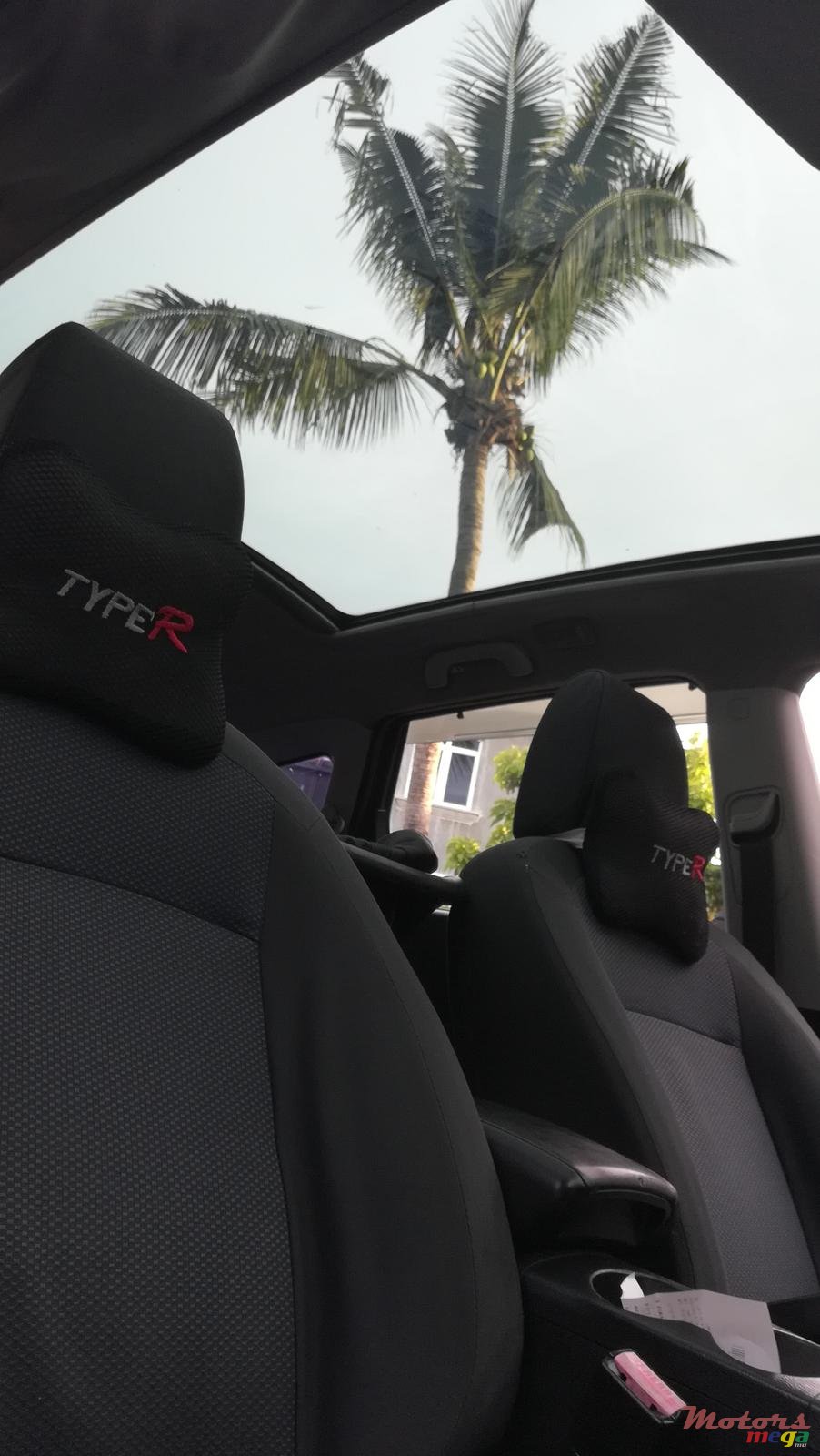 2011' Nissan Qashqai+2 photo #2