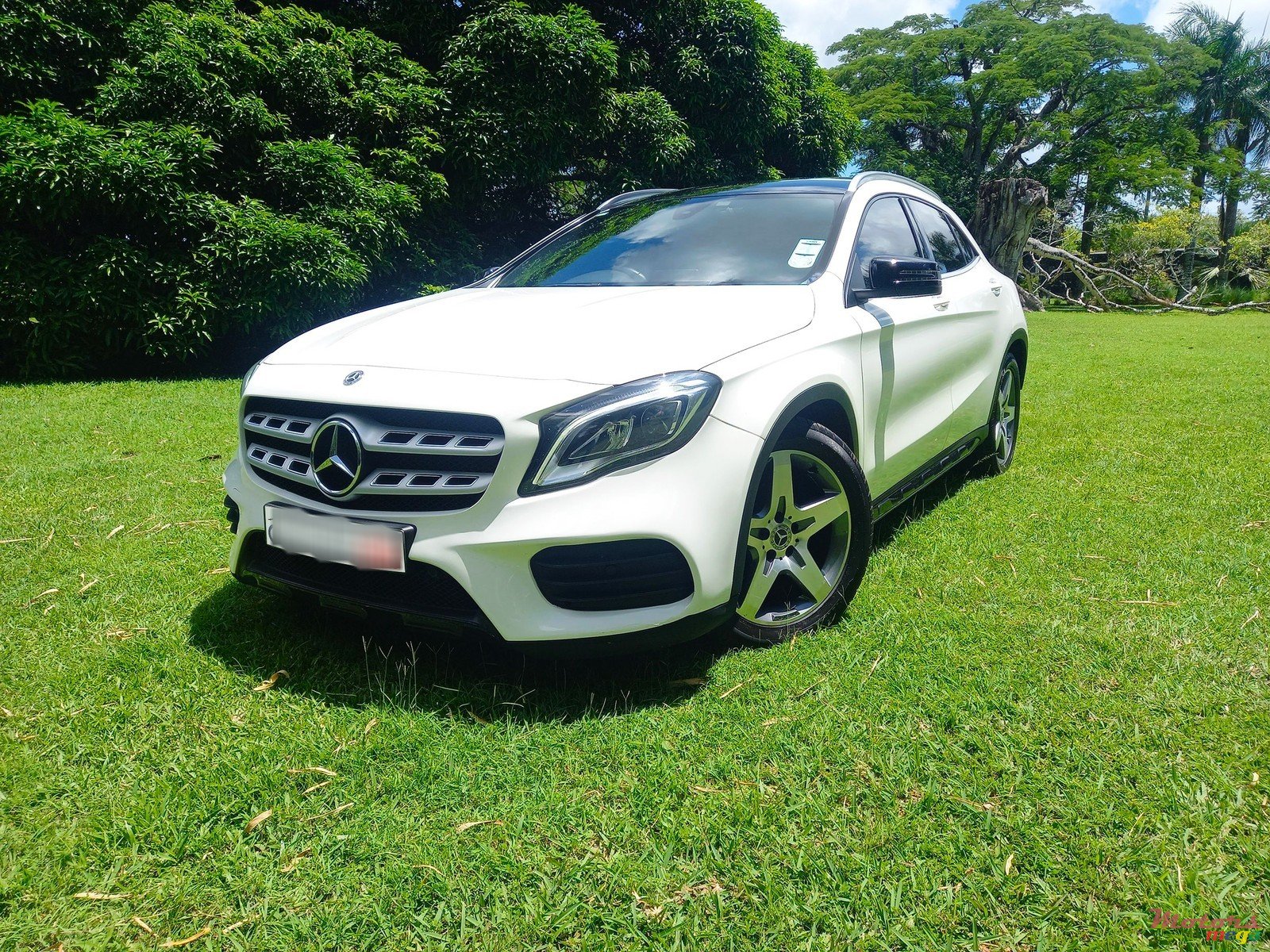 2018' Mercedes-Benz GLA 200 AMG 1.6 photo #2