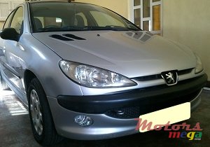 2004' Peugeot 206 Model 1340cc photo #1