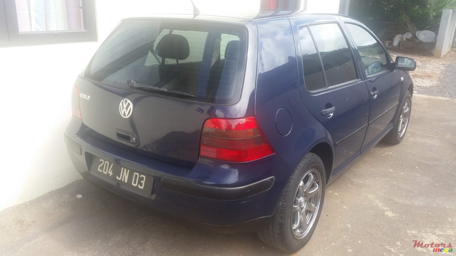 2003' Volkswagen Golf IV photo #2