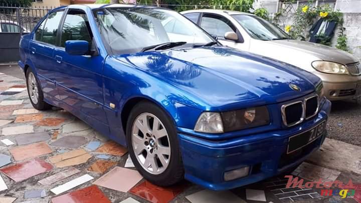 1998' BMW 320 photo #1