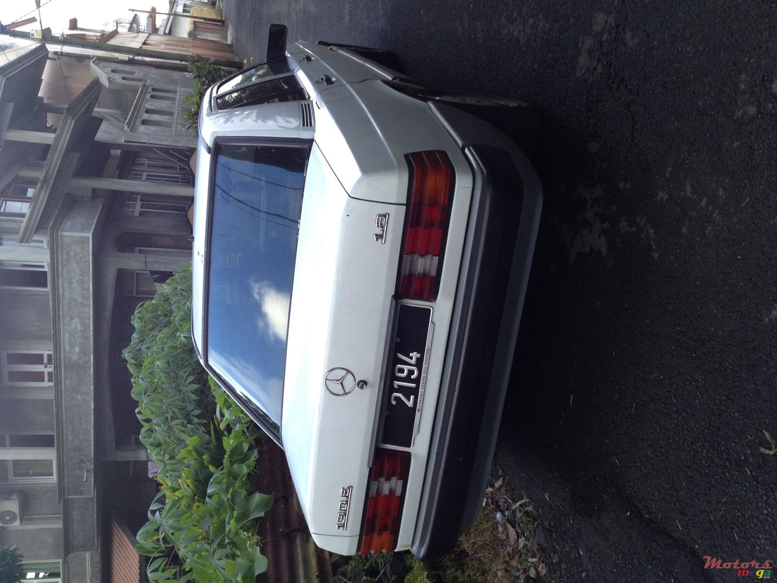 1992' Mercedes-Benz 190E photo #2