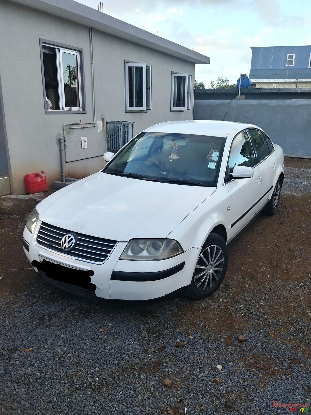 2003' Volkswagen Passat photo #2