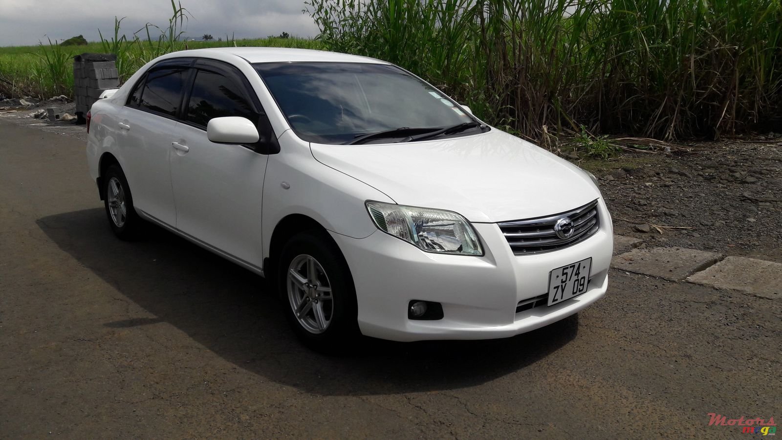 2009' Toyota Axio photo #1