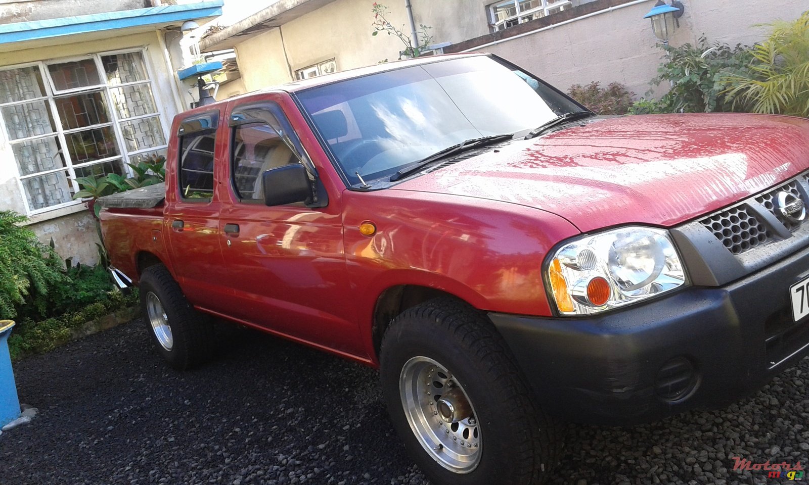 2010' Nissan Navara 2x4 Japan photo #3